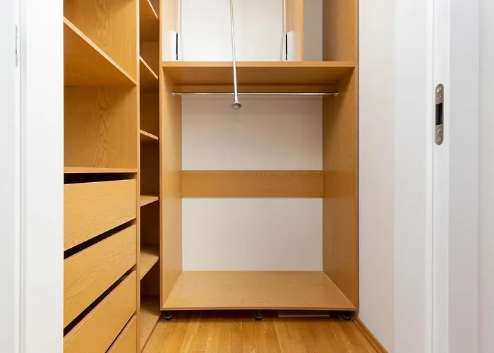 Park Arkadia Apartment With Parking Mokotow By Noclegi Renters